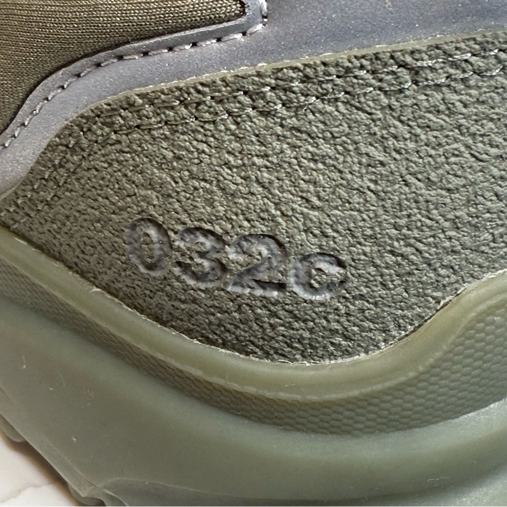 Adidas Unisex Yeezy 032 GSG TRShoes - Size 9.5- 032C HiRes StoneGreen - FY5376 - Picture 10 of 16